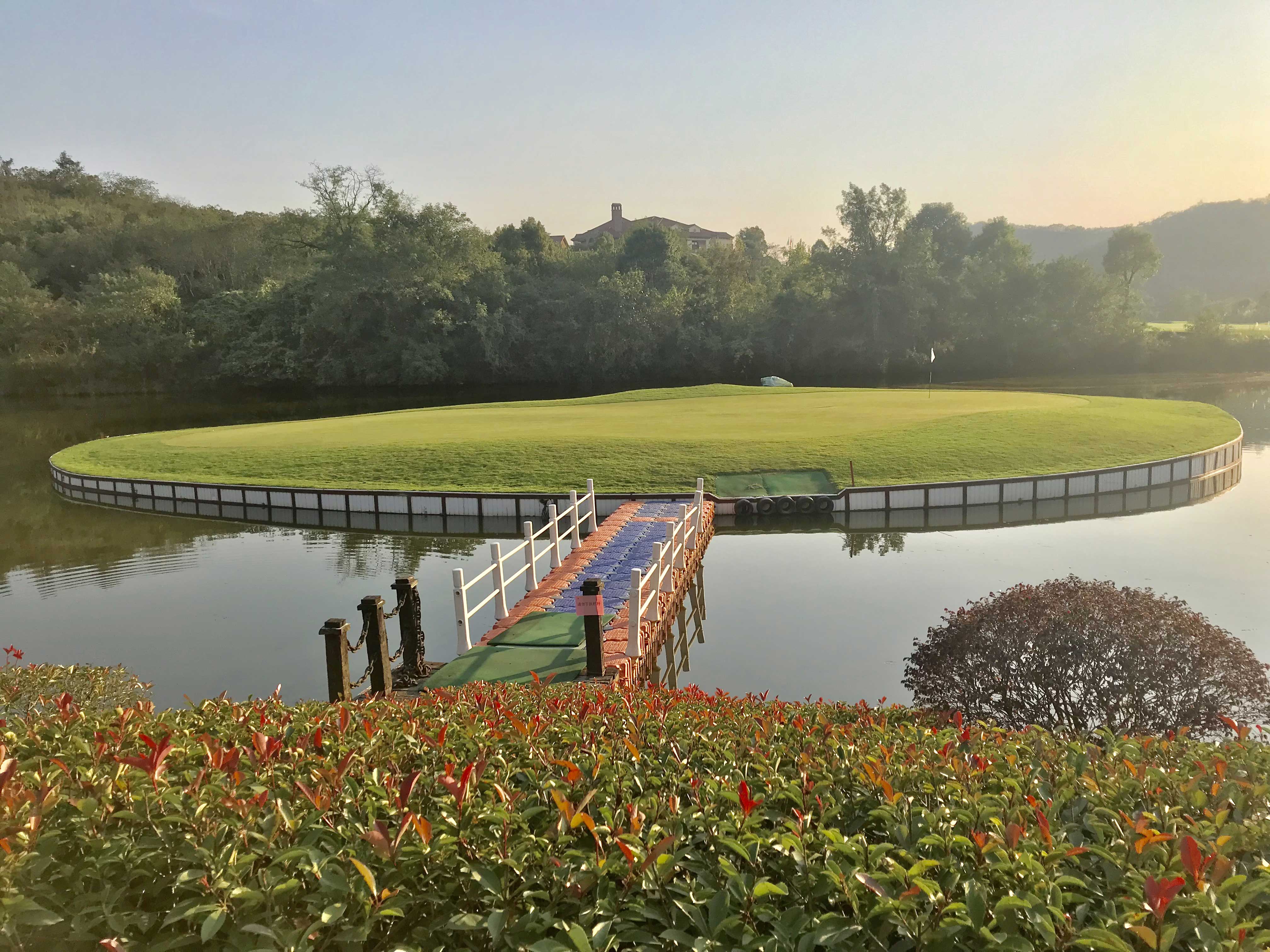湖北宜昌三峡龙盘湖高尔夫球场 - 球场 - 洞迷体育•高尔夫-DONGMI INTERNATIONAL GOLF CLUB